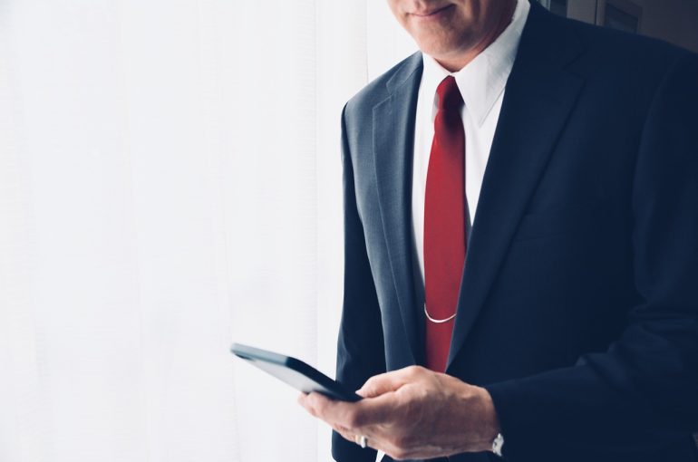 CTO vs CEO: Key Differences in Responsibilities and Skill Sets