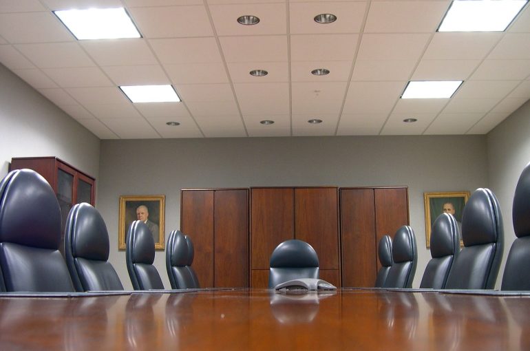 Understanding Corporate Hierarchies: CEO vs. Chairman